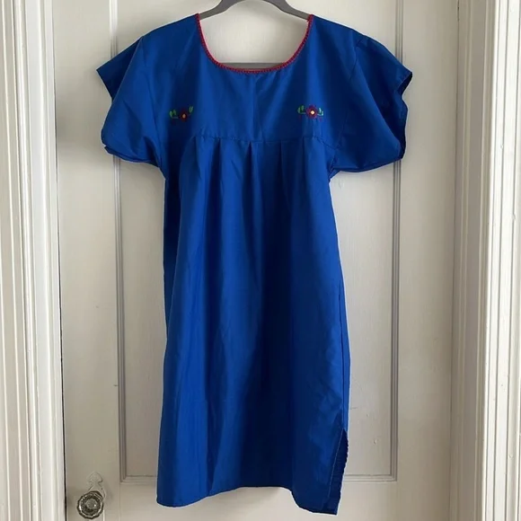 Vintage Mexican Huipil Hand Embroidered Puebla Dress Blue Floral Embroidery - Picture 4 of 11